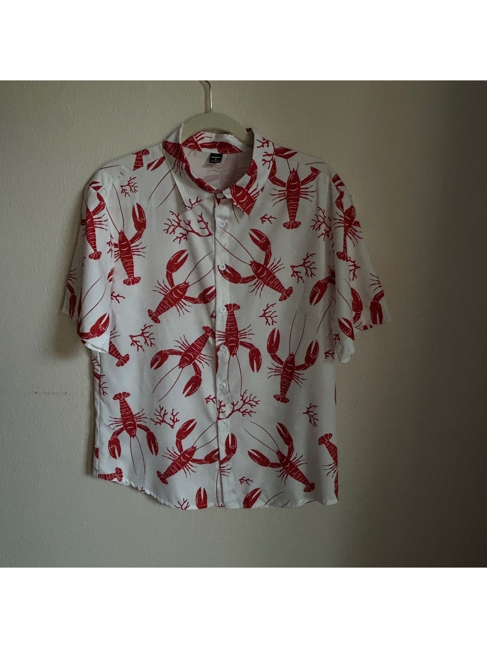 Manfinity Short Sleeve Button-Up Shirt with Red Lobster Print, Size S